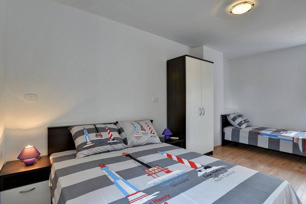 Villa Br Ližnjan Extérieur photo